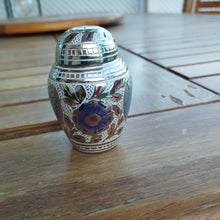 Load image into Gallery viewer, Dompop Urn Small Format