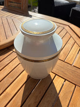 Load image into Gallery viewer, Funeral urn BLANCO