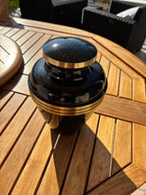 Load image into Gallery viewer, Cinerire urn BLACKA