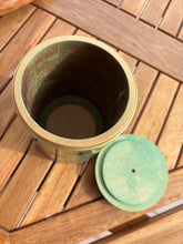 Load image into Gallery viewer, Urn KOKIA