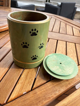 Load image into Gallery viewer, Urn KOKIA