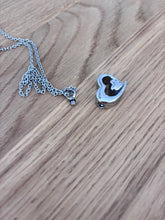 Load image into Gallery viewer, Collier Cinéraire Double Cœur Argent - photo 4