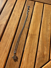 Load image into Gallery viewer, collier-urne-animal