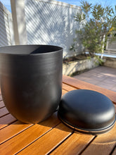 Load image into Gallery viewer, grande urne funeraire