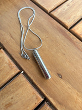Load image into Gallery viewer, pendentif urne en argent
