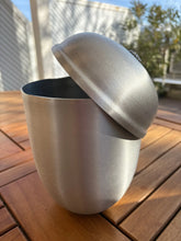 Load image into Gallery viewer, Urne Aluminium Constellation - photo 4