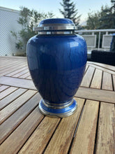 Load image into Gallery viewer, urne pour humain bleue infini