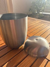 Load image into Gallery viewer, urne canada grise pour homme ou femme