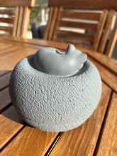 Load image into Gallery viewer, urne chat ceramique de dos