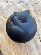 Load image into Gallery viewer, urne chat ceramique