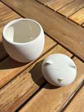 Load image into Gallery viewer, urne cineraire chat ouverte