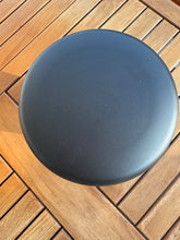 Load image into Gallery viewer, urne pour enterrement noire