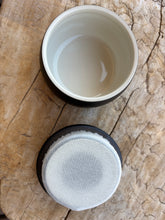 Load image into Gallery viewer, urne funeraire chat ouverte