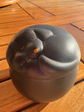 Load image into Gallery viewer, urne funeraire chien noire