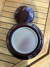 Load image into Gallery viewer, urne funeraire samia bordeaux avec vue du dessus