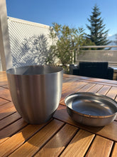 Load image into Gallery viewer, urne pour humain en metal