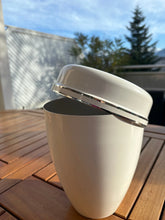 Load image into Gallery viewer, Urne Métal Œillet blanche - photo 1
