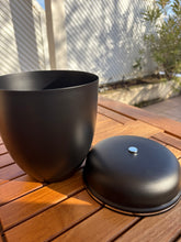 Load image into Gallery viewer, urne noir et argent