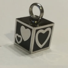 Load image into Gallery viewer, Pendentif funéraire : LOVE CUBE - vue de face