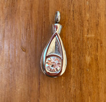 Load image into Gallery viewer, Bijoux Funéraire : LarmRuby - photo 1
