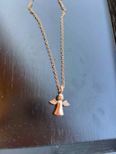 Load image into Gallery viewer, Collier Urne Ange Rose gold - photo 2
