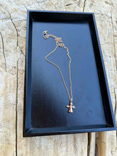 Load image into Gallery viewer, Collier Urne Ange Rose gold - photo 3
