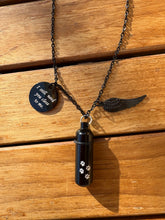 Load image into Gallery viewer, collier urne ange
