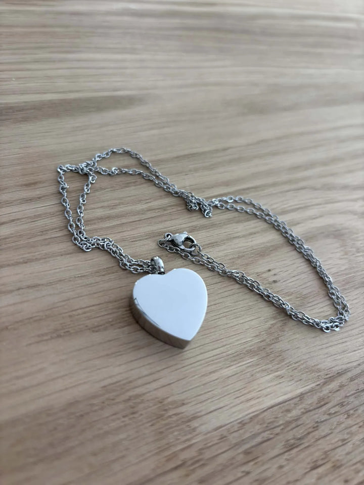 Collier urne cœur LOVE - photo 1
