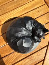 Load image into Gallery viewer, jolie urne en resine pour chat
