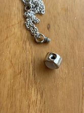 Load image into Gallery viewer, ouverture collier pendentif
