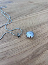 Load image into Gallery viewer, Pendentif Funéraire Cœur - photo 4

