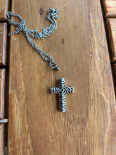 Load image into Gallery viewer, Pendentif Funéraire Croix - photo 3
