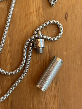 Load image into Gallery viewer, ouverture collier urne pulta
