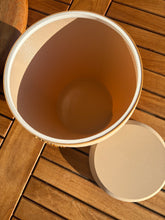 Load image into Gallery viewer, urne arbres bio
