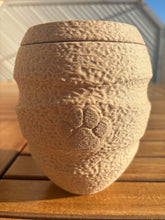 Load image into Gallery viewer, urne bio patte
