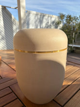 Load image into Gallery viewer, Urne Composite Beige - photo 2
