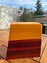 Load image into Gallery viewer, urne flower en bois pour humain
