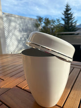 Load image into Gallery viewer, urne funeraire blanche
