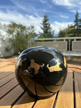 Load image into Gallery viewer, urne funeraire sphere chien

