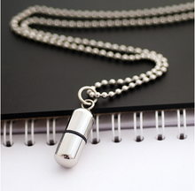 Load image into Gallery viewer, collier pendentif funeraire mignon argent 
